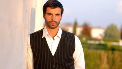 Mehmet Akif Alakurt şimdi de bayrağımıza dil uzattı! Harekete geçildi