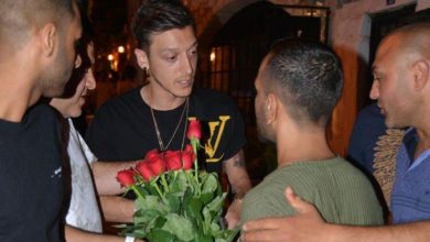 Mesut Özil’den seyyar satıcılara sert tepki